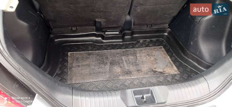 Хэтчбек Nissan TIIDA 2008 в Виннице