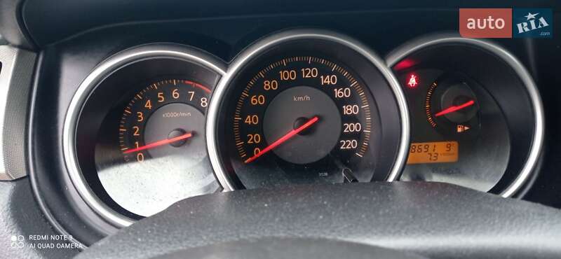 Хэтчбек Nissan TIIDA 2008 в Виннице