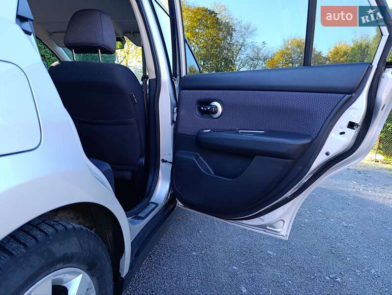 Седан Nissan TIIDA 2008 в Хмельницком фото 24 Седан Nissan TIIDA 2008 в Хмельницком