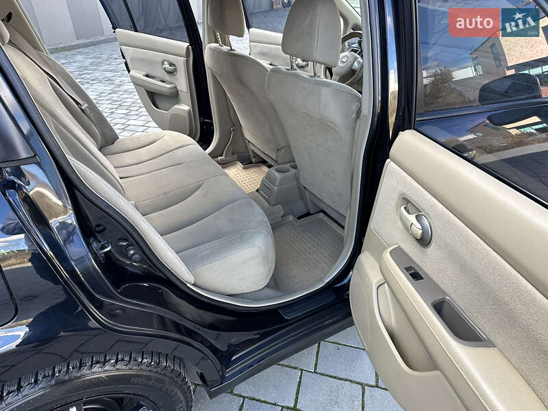 Хетчбек Nissan TIIDA 2008 в Хмельницькому