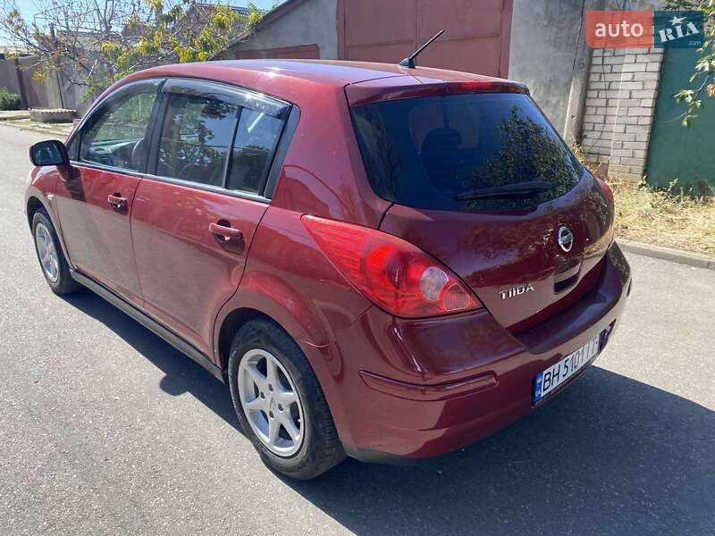 Хэтчбек Nissan TIIDA 2008 в Одессе фото 2 Хэтчбек Nissan TIIDA 2008 в Одессе