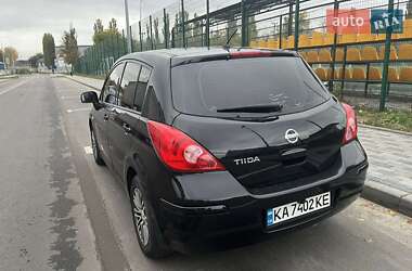 Хэтчбек Nissan TIIDA 2008 в Киеве