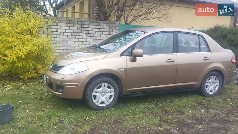 Седан Nissan TIIDA 2008 в Богодухіву