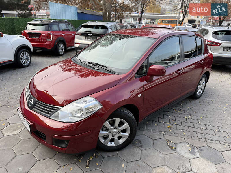 Хэтчбек Nissan TIIDA 2008 в Одессе