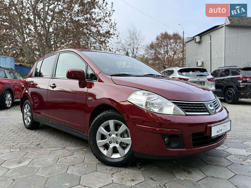 Хэтчбек Nissan TIIDA 2008 в Одессе