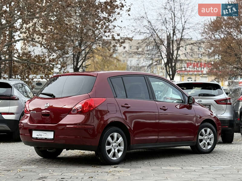 Хэтчбек Nissan TIIDA 2008 в Одессе