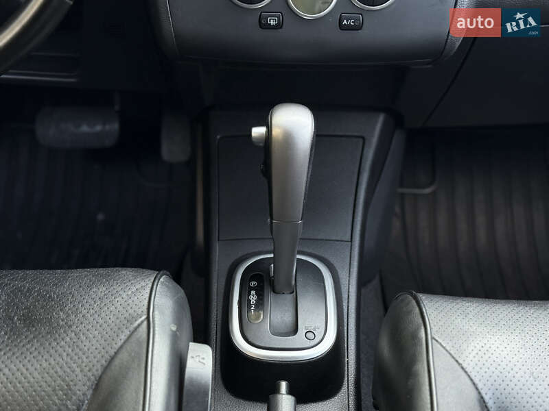 Хэтчбек Nissan TIIDA 2008 в Одессе