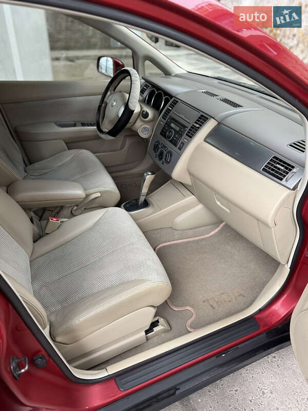 Седан Nissan TIIDA 2008 в Одессе