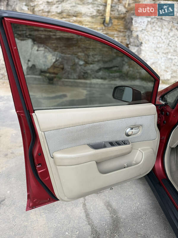 Седан Nissan TIIDA 2008 в Одессе