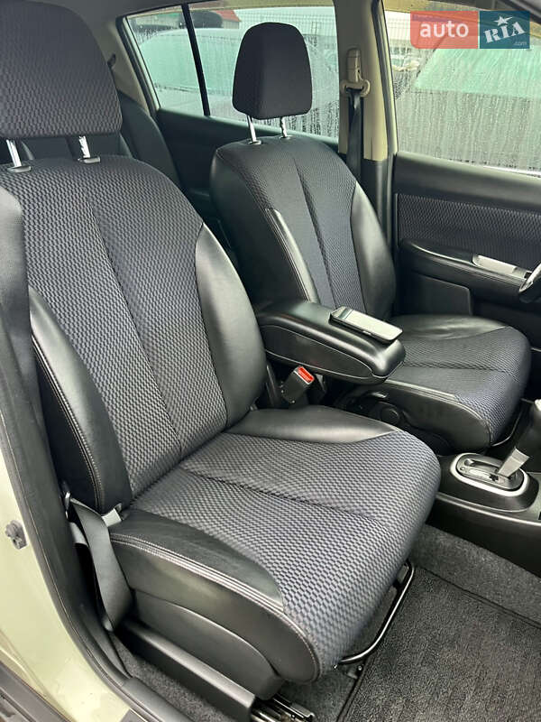 Хэтчбек Nissan TIIDA 2010 в Белой Церкви