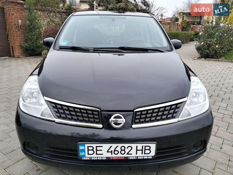 Хэтчбек Nissan TIIDA 2008 в Николаеве