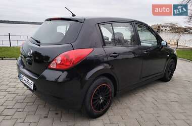 Хэтчбек Nissan TIIDA 2008 в Николаеве