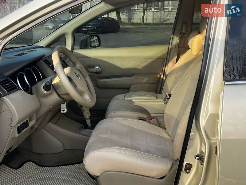 Хэтчбек Nissan TIIDA 2008 в Днепре