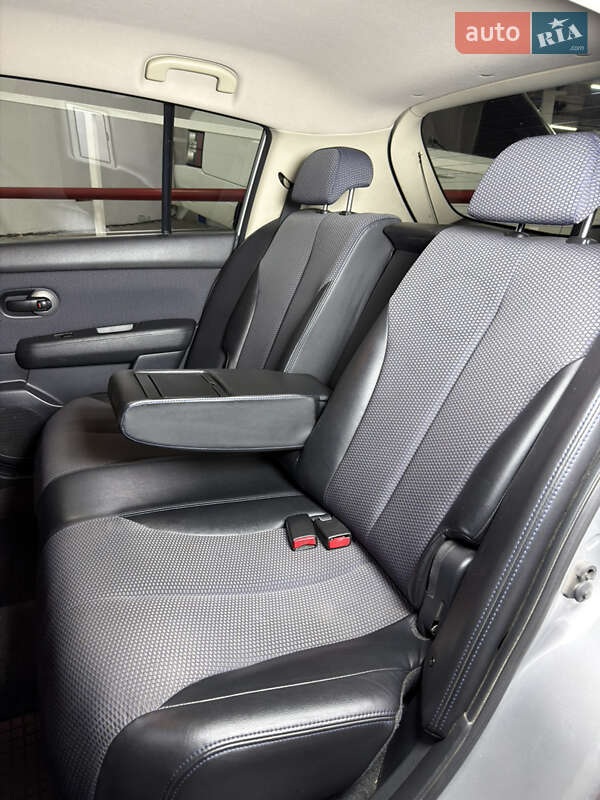 Хэтчбек Nissan TIIDA 2008 в Одессе