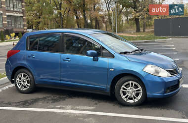 Хэтчбек Nissan TIIDA 2008 в Чернигове