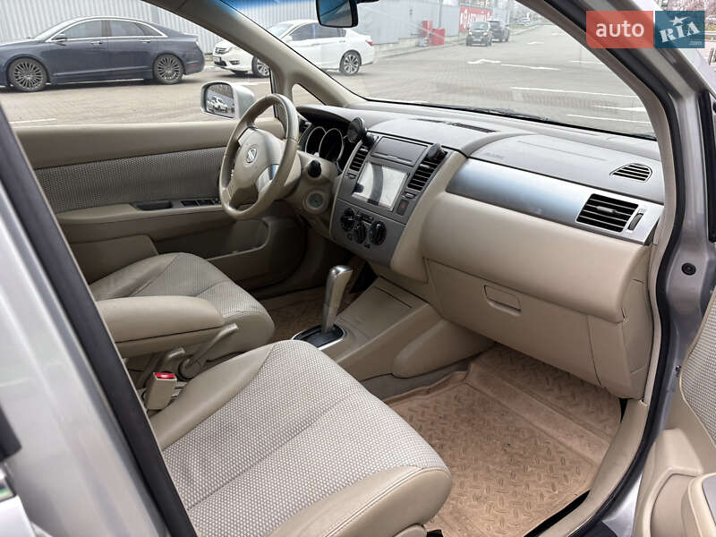 Седан Nissan TIIDA 2008 в Киеве