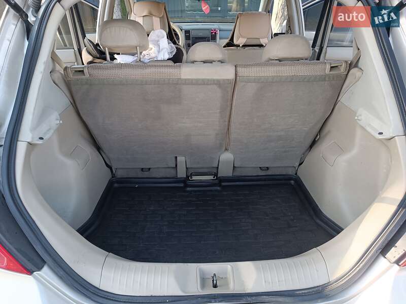 Хэтчбек Nissan TIIDA 2011 в Черноморске