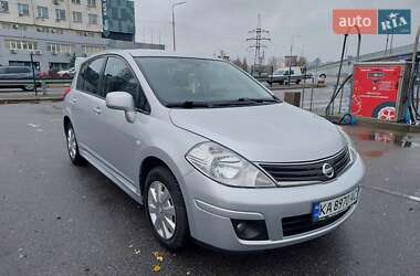 Хэтчбек Nissan TIIDA 2012 в Киеве