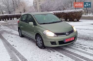 Хэтчбек Nissan TIIDA 2008 в Луцке