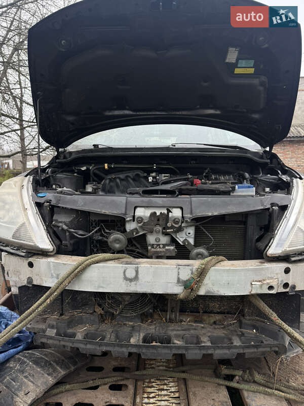 Хэтчбек Nissan TIIDA 2008 в Виннице