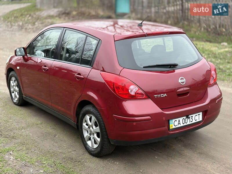 Хетчбек Nissan TIIDA 2008 в Звенигородці