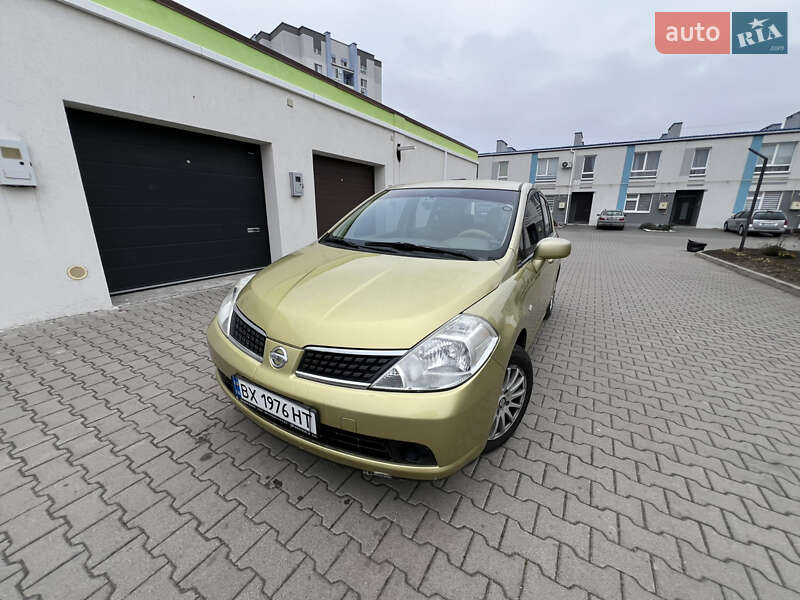 Хэтчбек Nissan TIIDA 2008 в Хмельницком