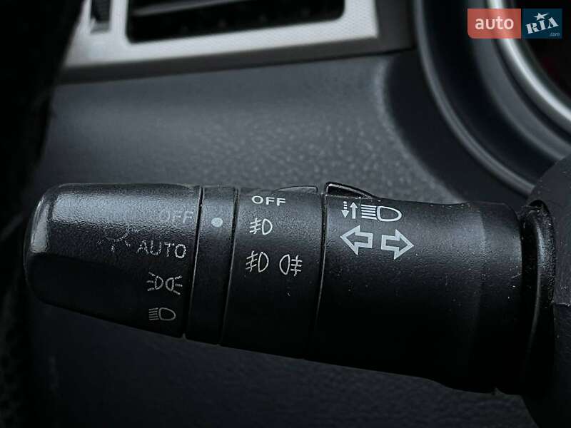 Хэтчбек Nissan TIIDA 2010 в Киеве