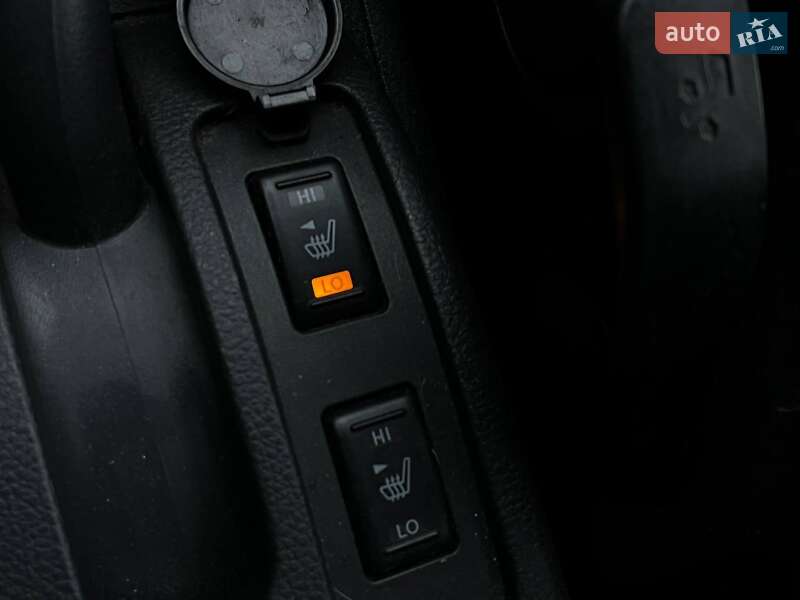 Хэтчбек Nissan TIIDA 2010 в Киеве