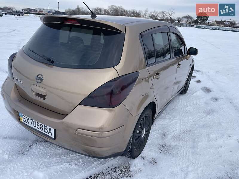 Хетчбек Nissan TIIDA 2008 в Києві