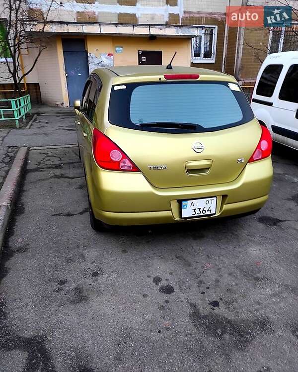 Хэтчбек Nissan TIIDA 2008 в Киеве