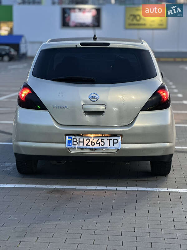 Хетчбек Nissan TIIDA 2006 в Одесі
