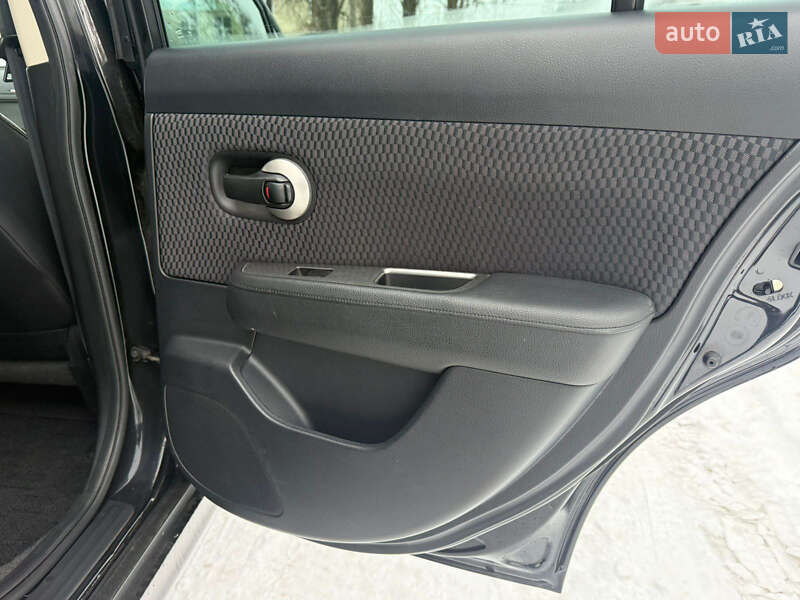 Седан Nissan TIIDA 2012 в Києві фото 25 Седан Nissan TIIDA 2012 в Києві