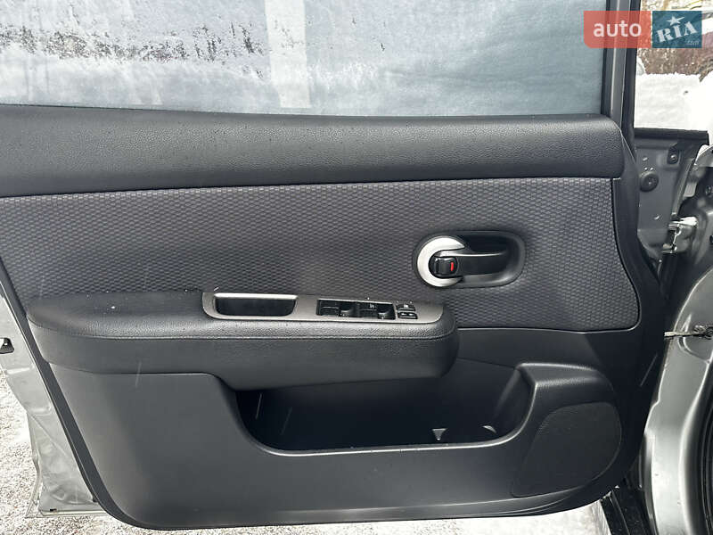 Седан Nissan TIIDA 2008 в Киеве фото 12 Седан Nissan TIIDA 2008 в Киеве