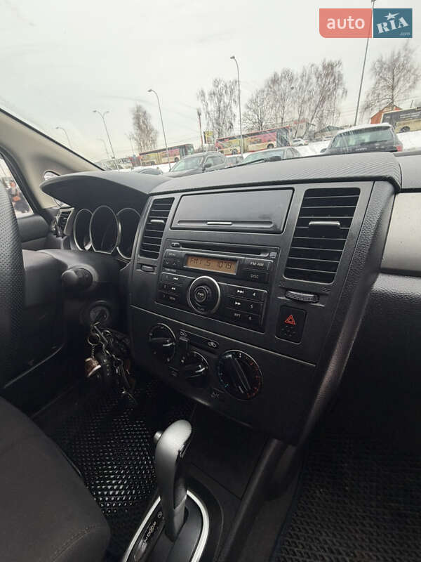 Хэтчбек Nissan TIIDA 2008 в Киеве фото 37 Хэтчбек Nissan TIIDA 2008 в Киеве