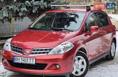 Хетчбек Nissan TIIDA 2011 в Одесі