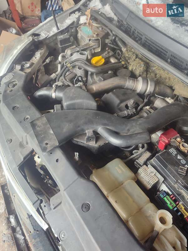 Хэтчбек Nissan TIIDA 2008 в Кропивницком