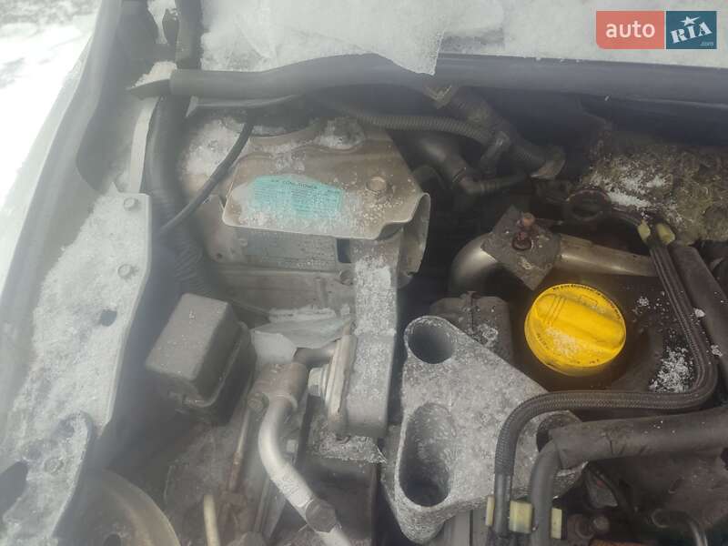 Хэтчбек Nissan TIIDA 2008 в Кропивницком