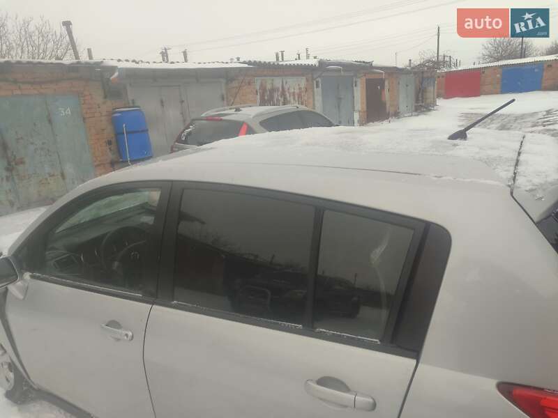 Хэтчбек Nissan TIIDA 2008 в Кропивницком