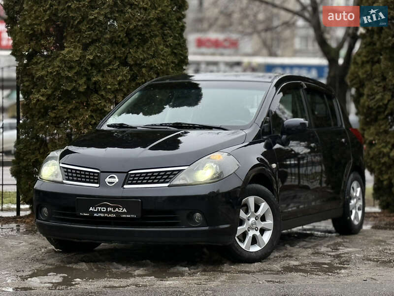 Nissan TIIDA 2006