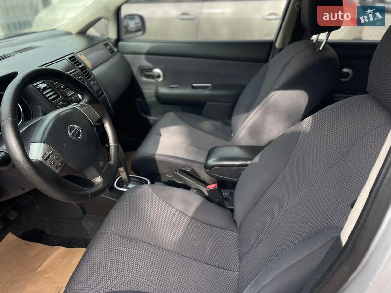Хэтчбек Nissan TIIDA 2008 в Днепре