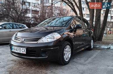 Хэтчбек Nissan TIIDA 2012 в Киеве