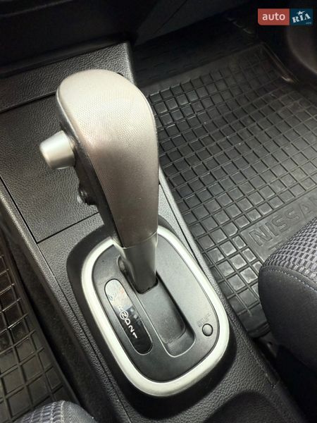 Хэтчбек Nissan TIIDA 2008 в Одессе