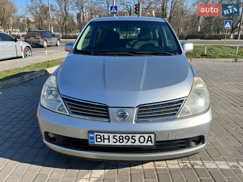 Хэтчбек Nissan TIIDA 2006 в Одессе