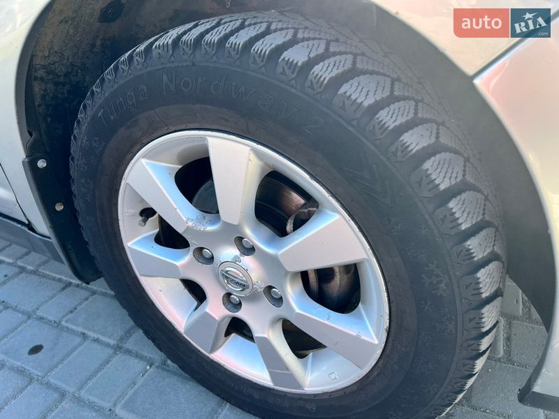 Хэтчбек Nissan TIIDA 2006 в Одессе