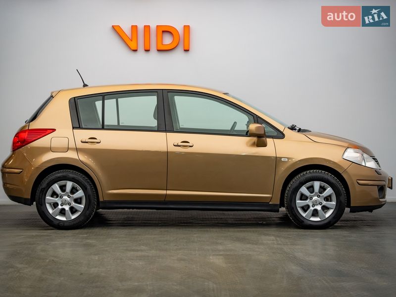 Хетчбек Nissan TIIDA 2008 в Києві