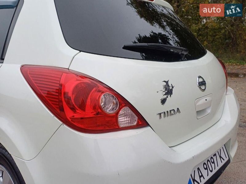 Хэтчбек Nissan TIIDA 2012 в Киеве фото 10 Хэтчбек Nissan TIIDA 2012 в Киеве