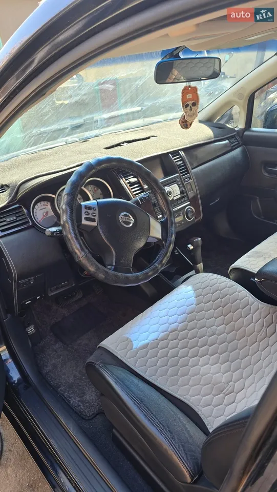 2010 Nissan Tiida - мініатюра 11