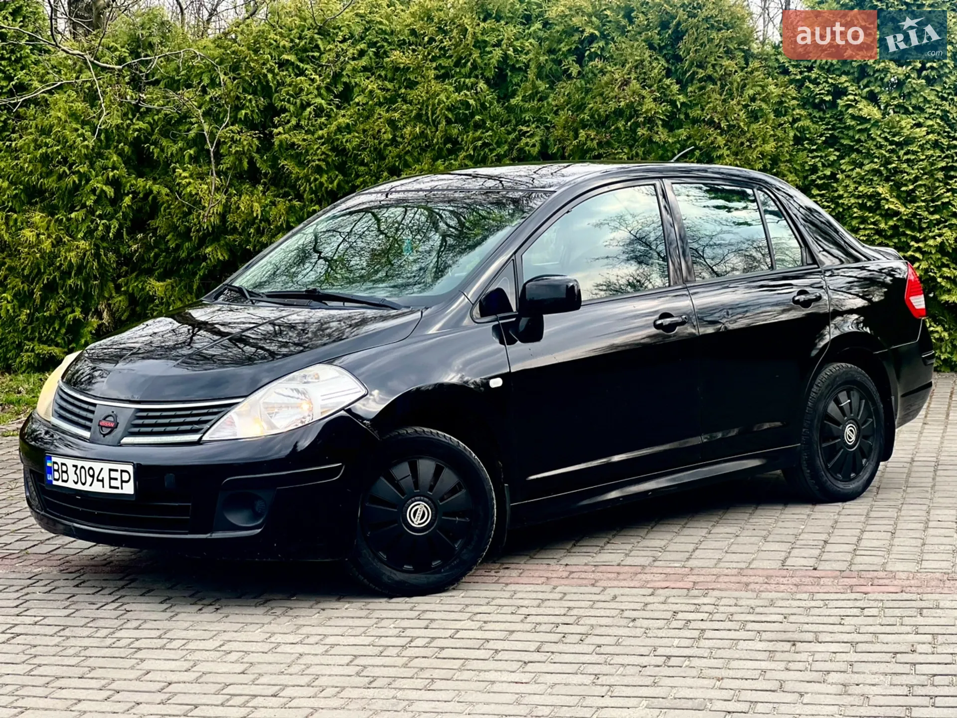 2010 Nissan Tiida - мініатюра 4