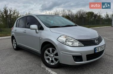 Хэтчбек Nissan TIIDA 2008 в Днепре