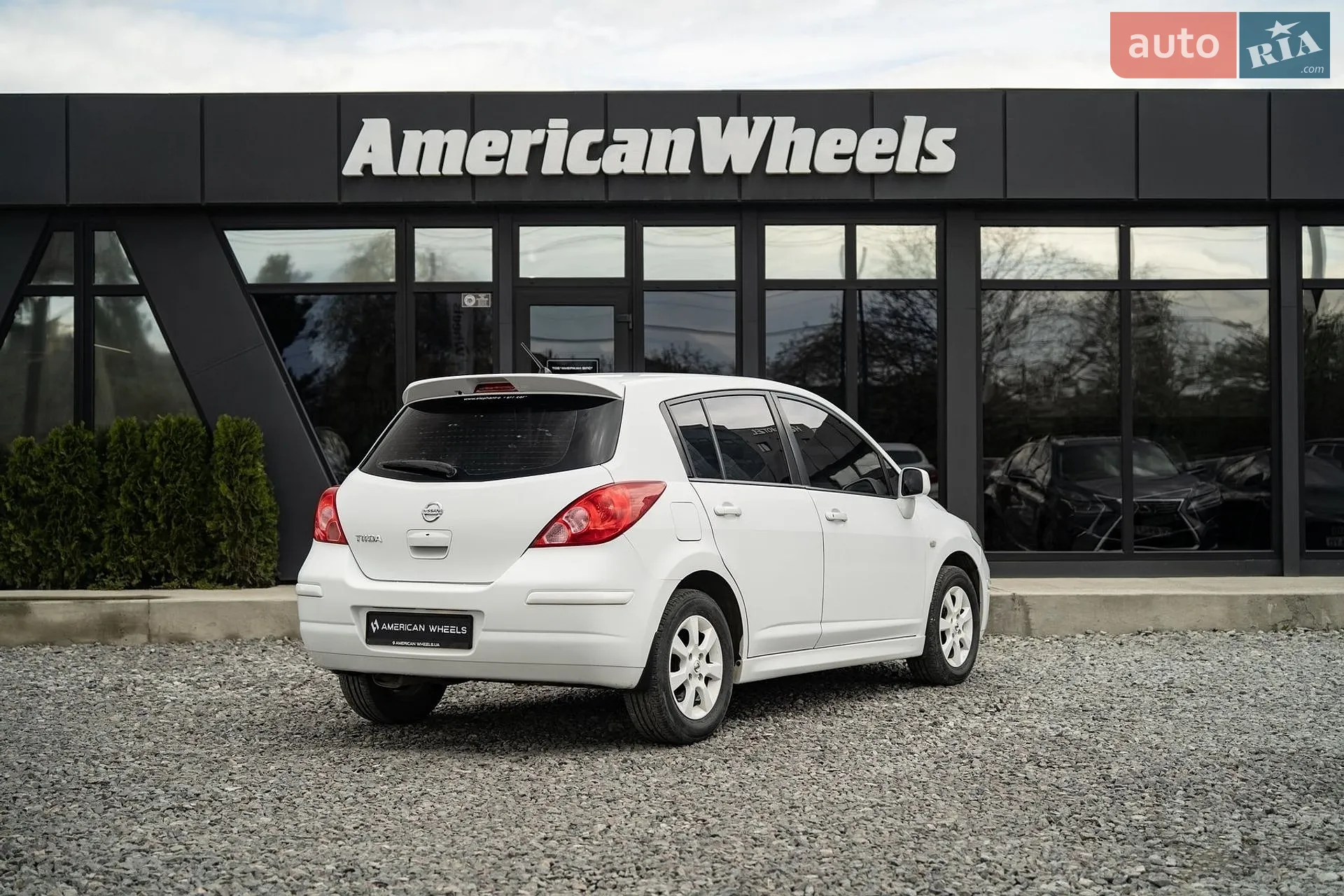 2010 Nissan Tiida - мініатюра 5